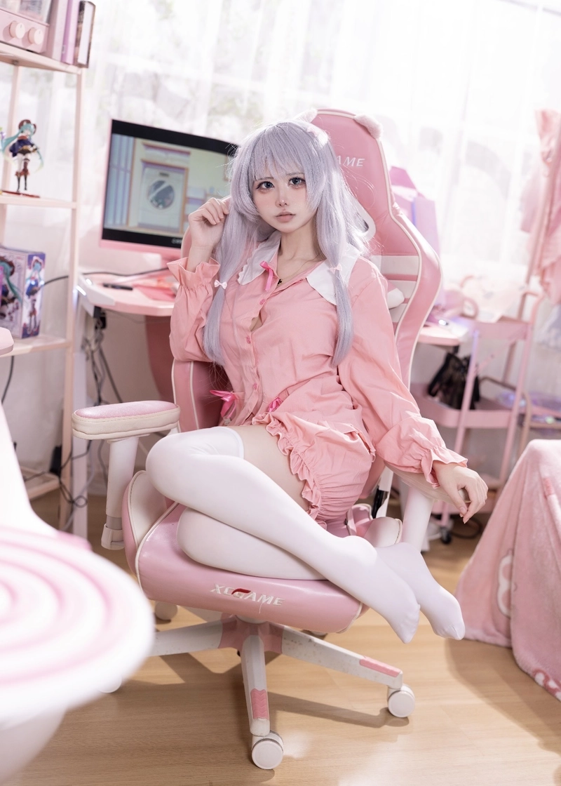 Hình cosplay Sagiri Izumi cùng gương mặt thanh tú ngọt ngào