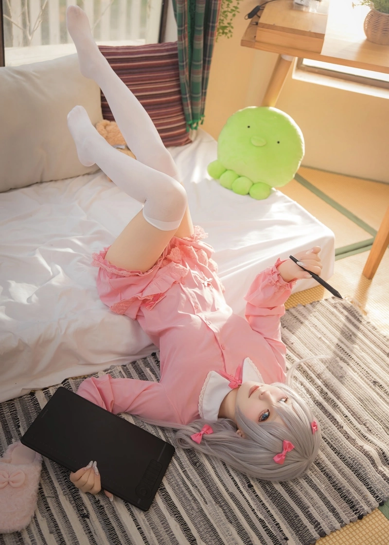 Hình cosplay Sagiri Izumi cùng vẻ ngoài nhỏ nhắn đáng yêu