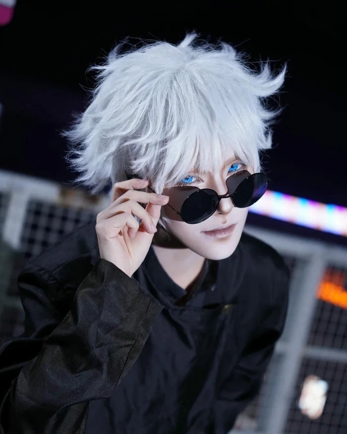 Ảnh Cosplay Gojo thể hiện khí chất đầy nổi bật