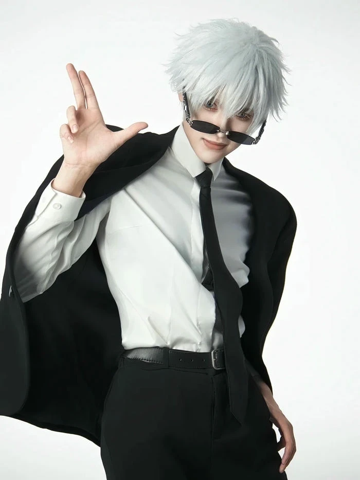 Ảnh Cosplay Gojo với thần thái lạnh lùng cuốn hút