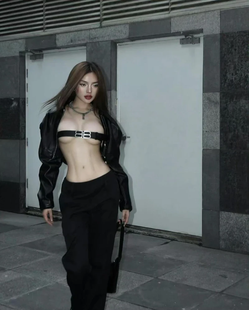 Ảnh bikini gái Nga xinh đẹp quyến rũ