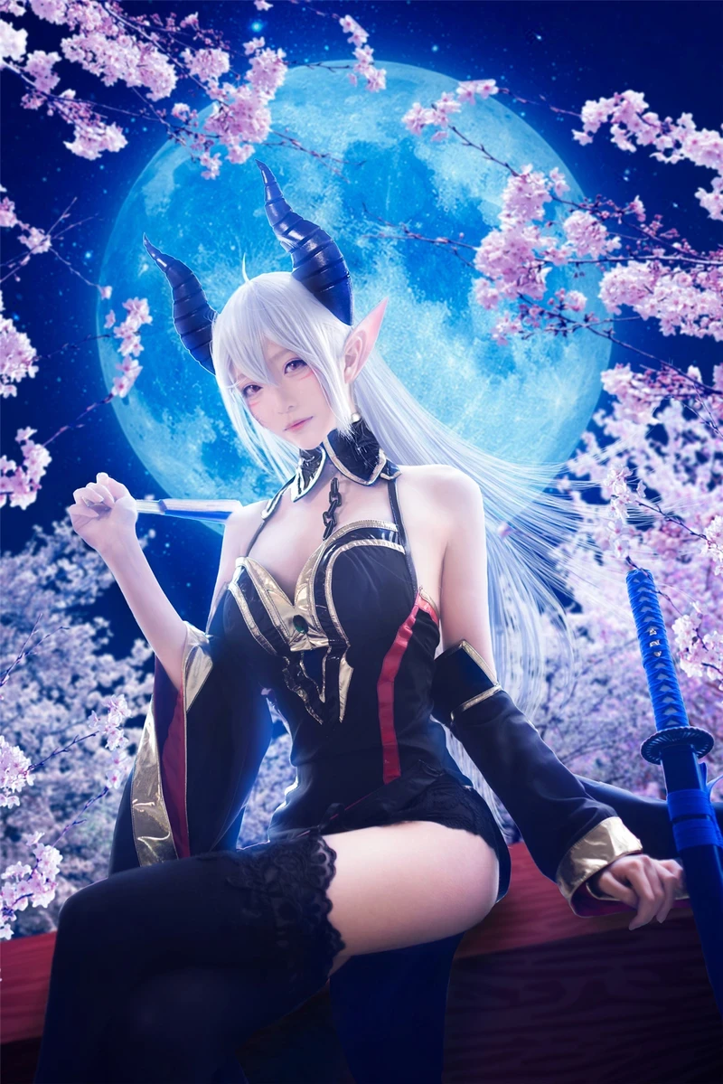 Ảnh cosplay dâm đãng lột đồ lộ hàng cực phẩm