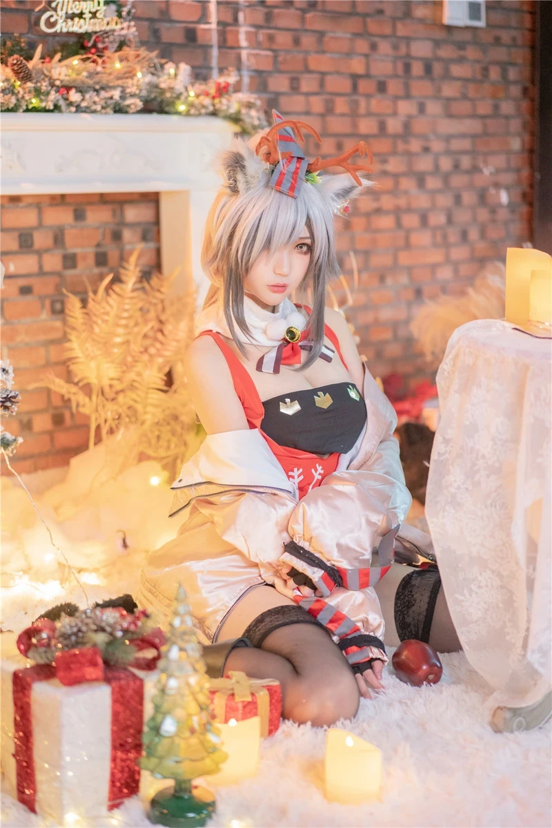 Ảnh cosplay khoả thân show mông tròn cuốn hút