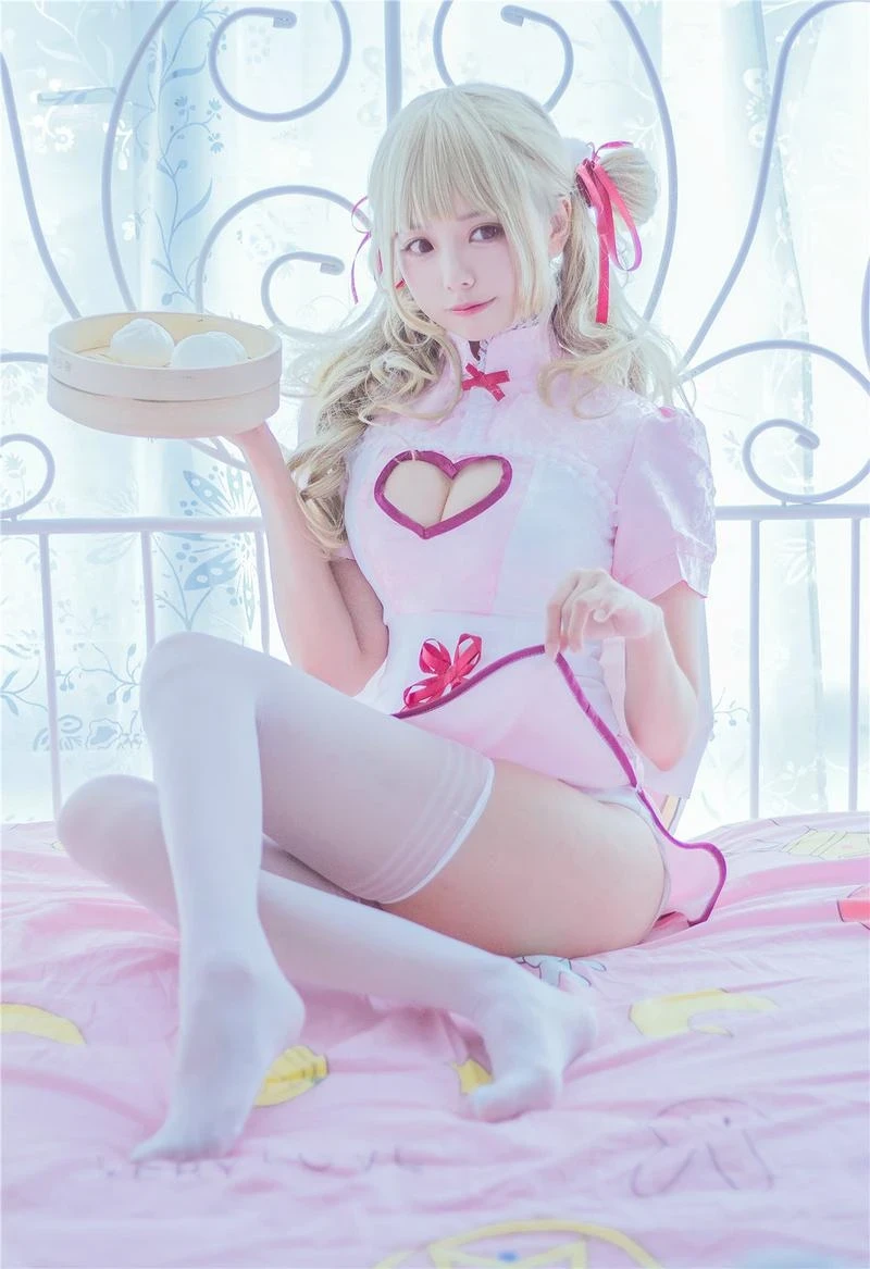 Ảnh cosplay khoe lồn sexy không che cực phẩm
