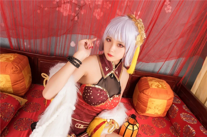 Ảnh cosplay không che mông cong quyến rũ