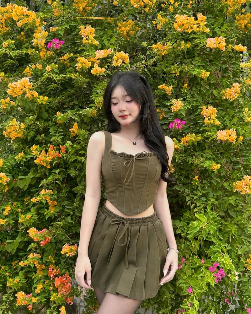 Ảnh sex Bình An khoe vòng một đầy đặn quyến rũ