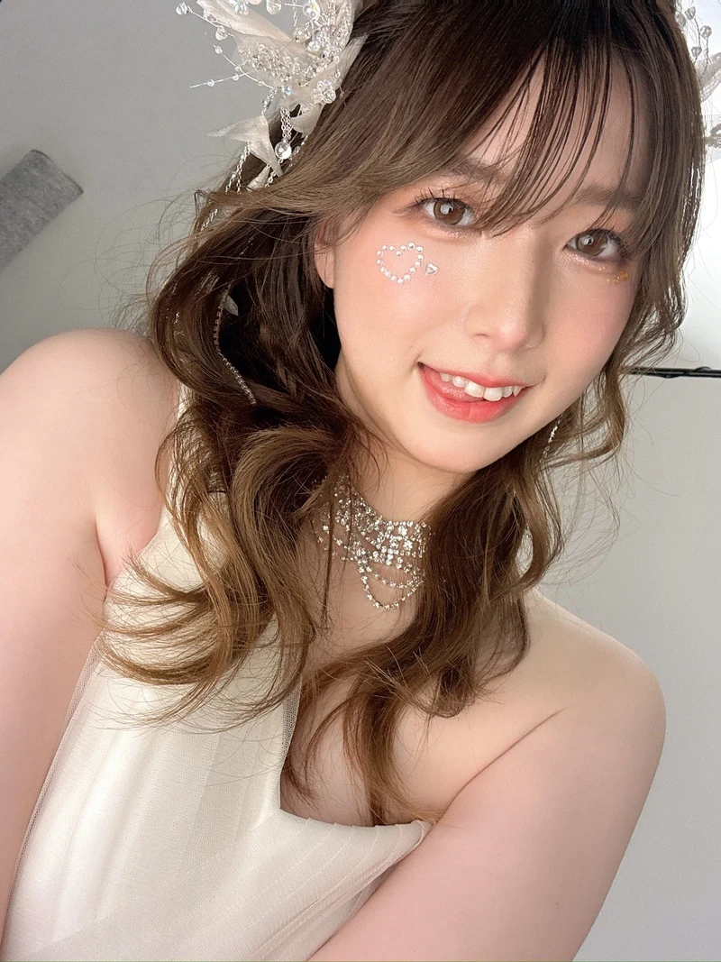 Ảnh sex Flower Hunting nude hoàn toàn dâm dục