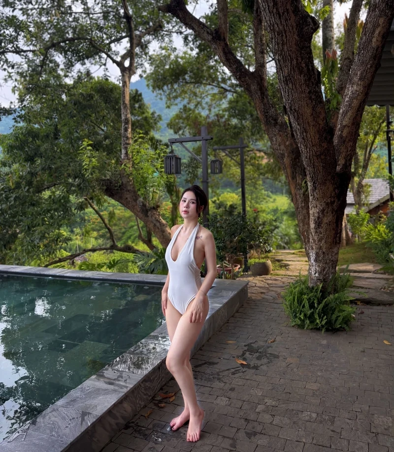 Ảnh sex gái miền Tây vòng ba khủng gợi dục