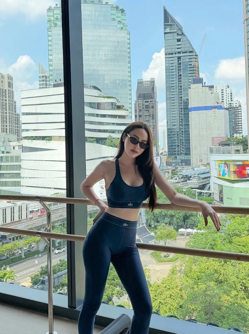 Ảnh sex gym dâm đãng khoe thân nude