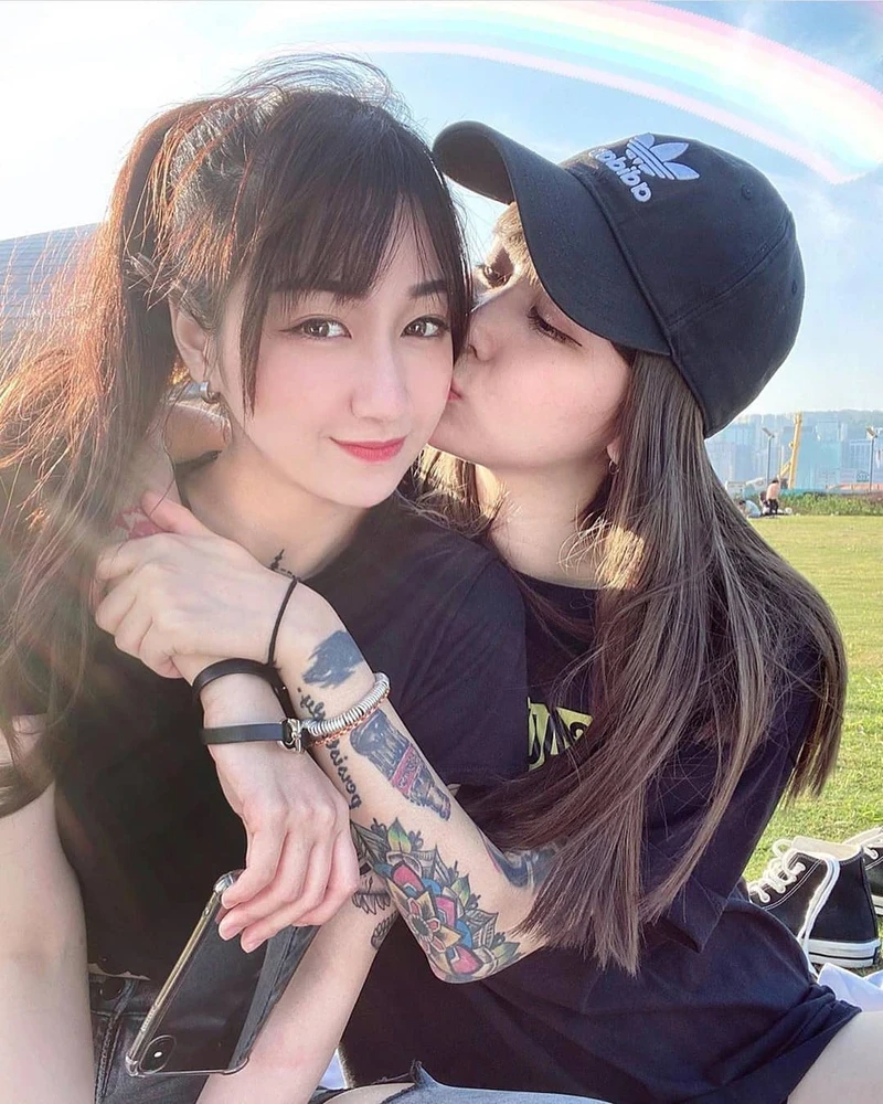 Ảnh sex les 2K hai cô nude không che dâm dục hút hồn