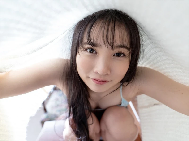 Aoi Kururugi khỏa thân show vòng 3 căng tròn sexy