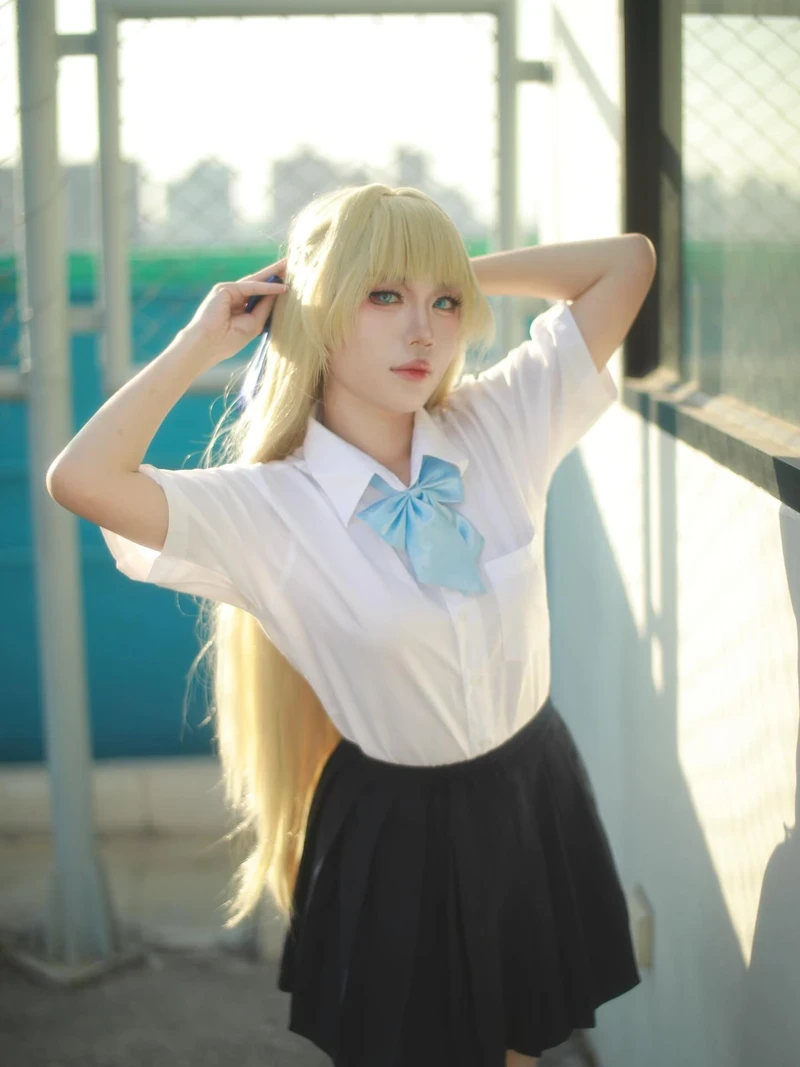 Asuma Toki qua hình cosplay xinh xắn rạng rỡ