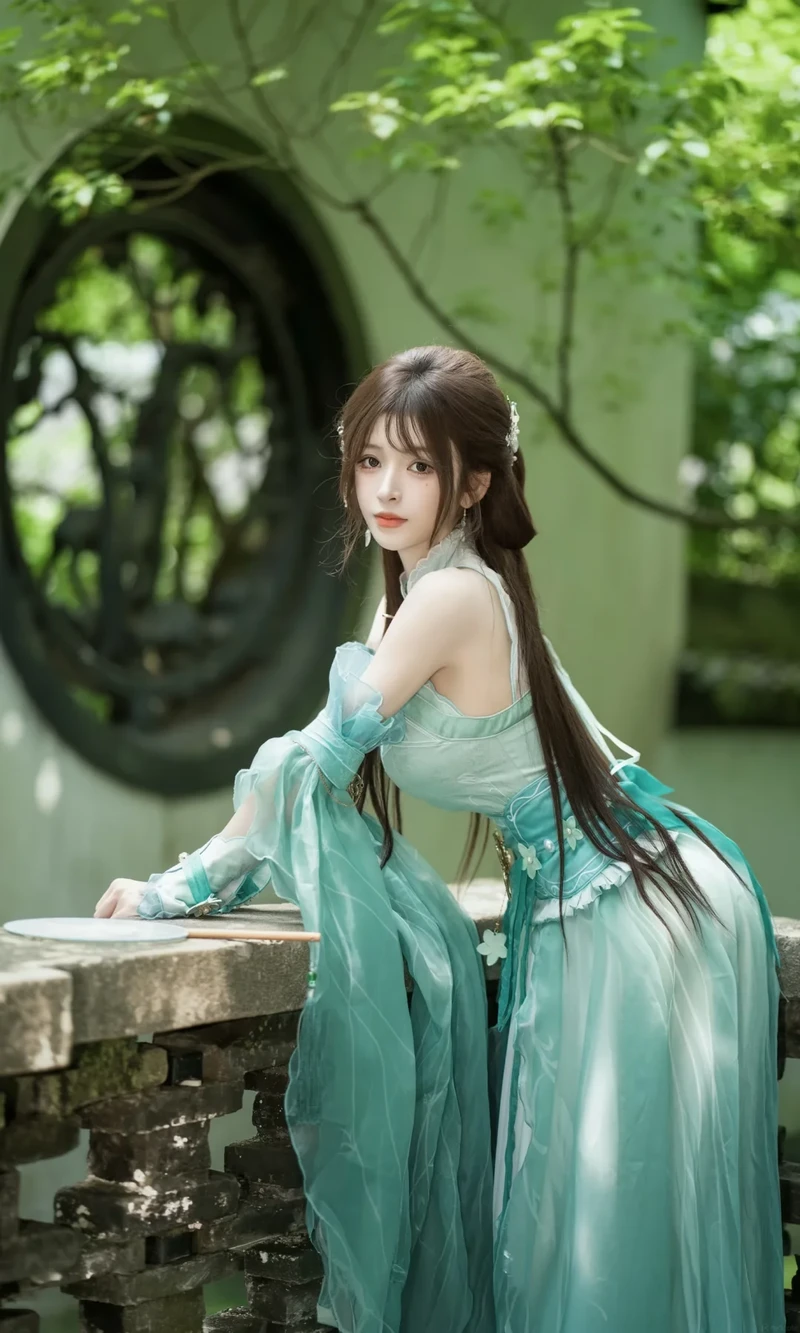 Cô nàng cổ trang nude vòng một tròn đầy hút hồn