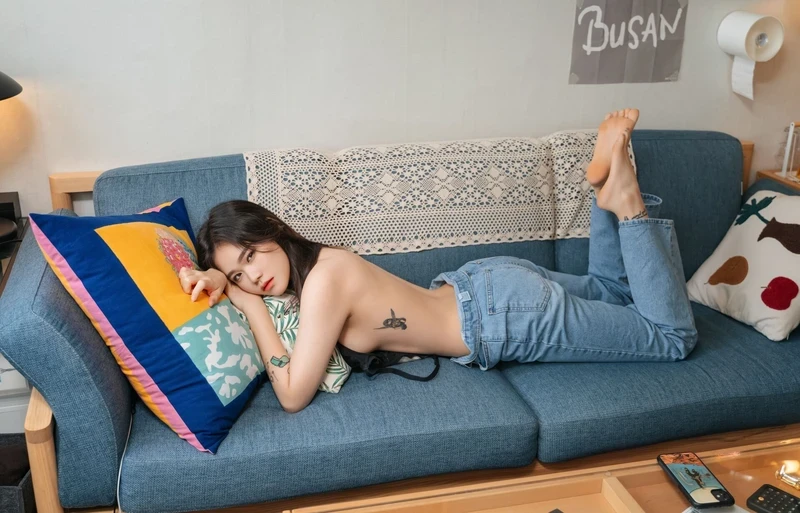 Gái Hàn show hàng vòng ba tròn đầy sexy