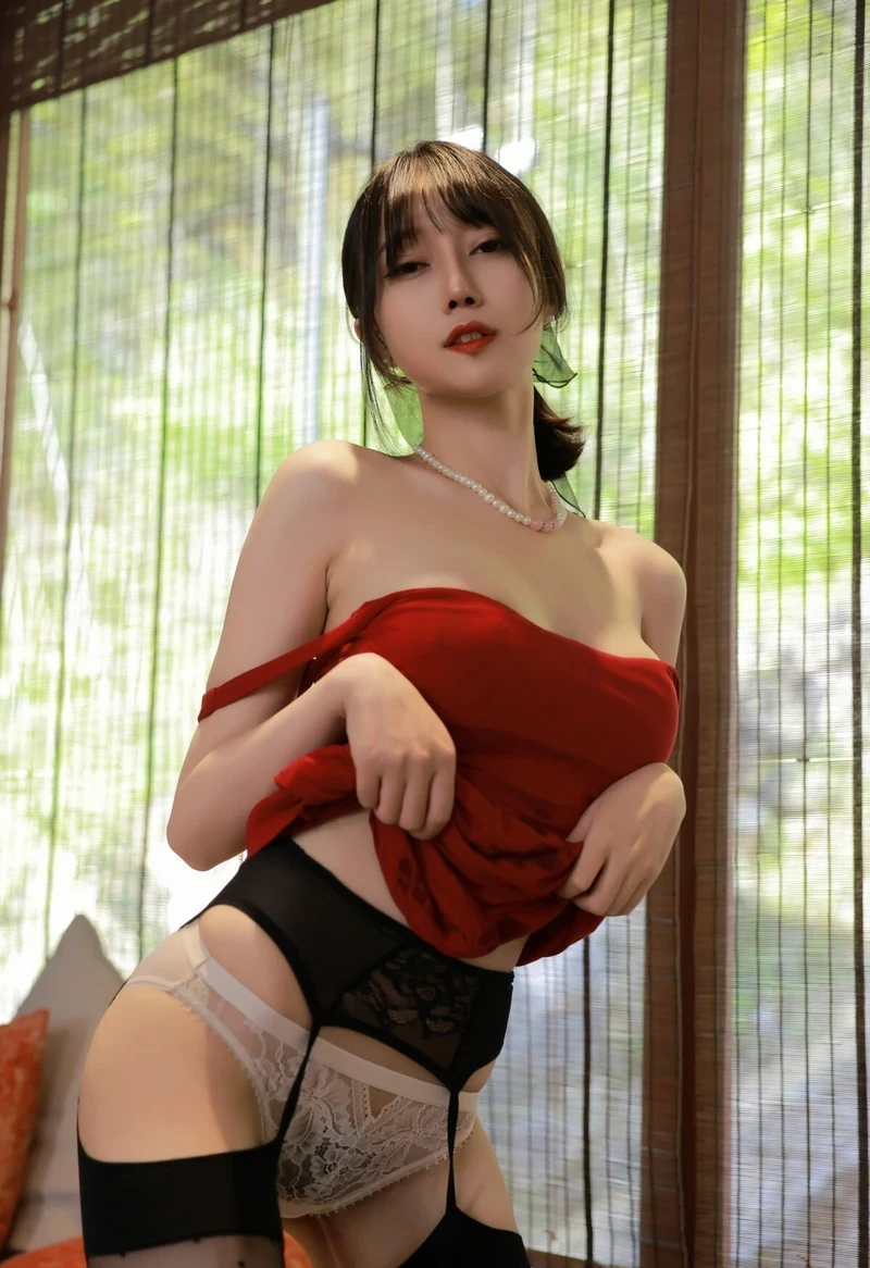 Gái sexy cởi hết lộ hàng gợi dục