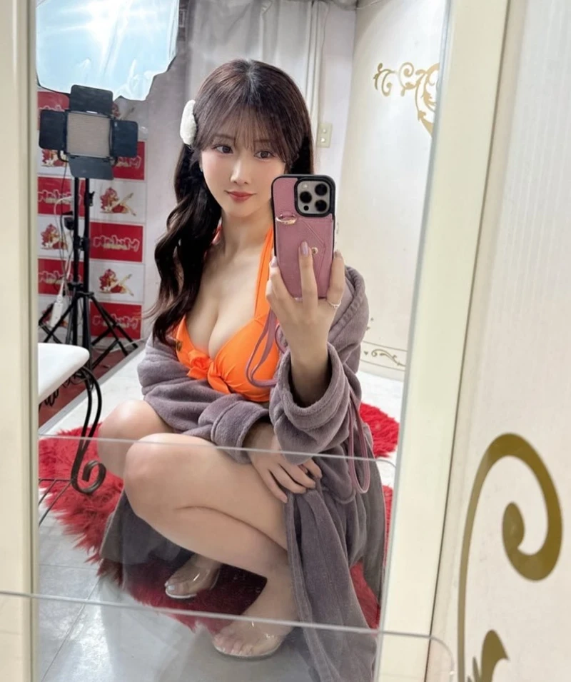 Hibiki Otsuki nude hoàn toàn show hàng gợi tình