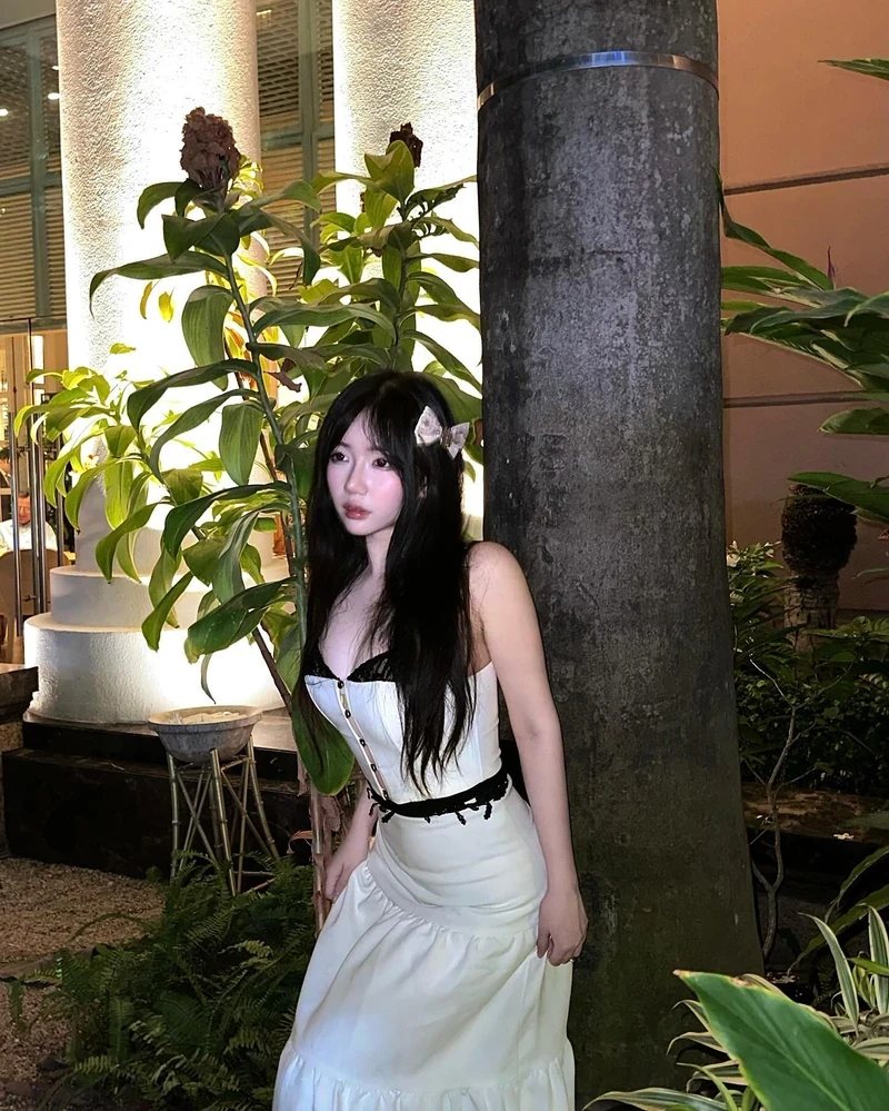 Hình Aryminh nude mông căng tròn nóng bỏng