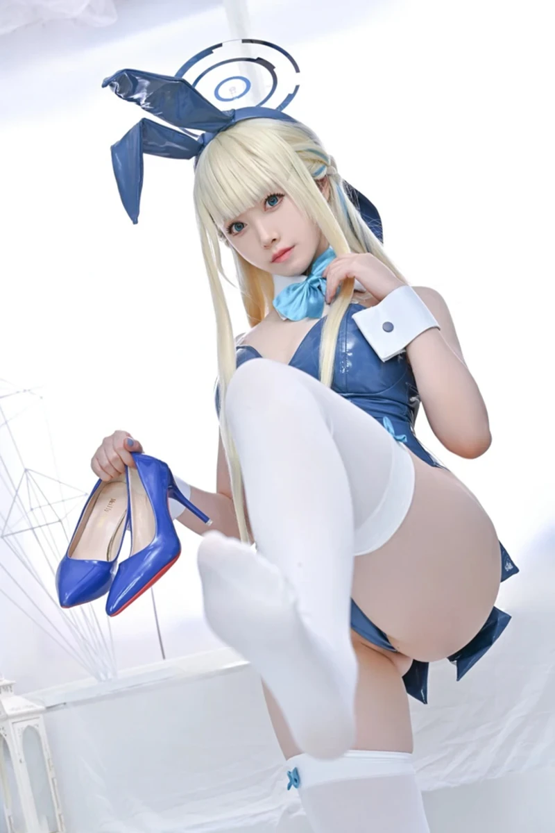 Hình Asuma Toki cosplay quyến rũ kiều diễm