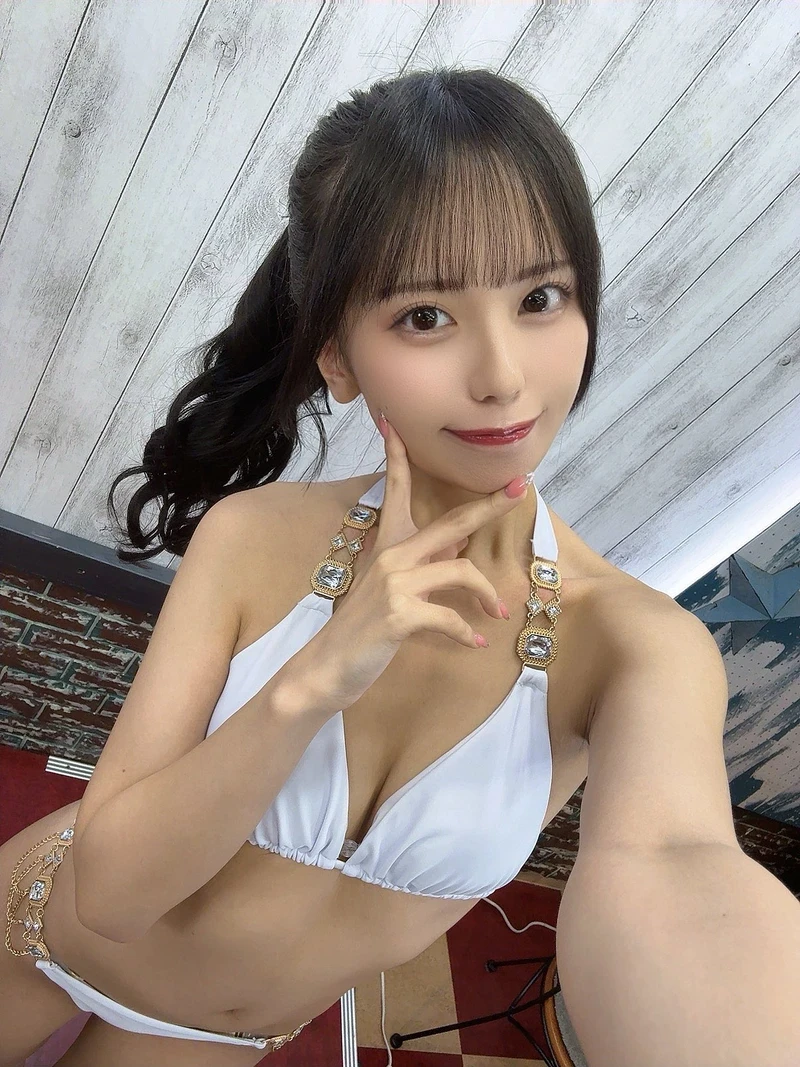 Hình JAV Airi Nagisa cởi đồ lộ hàng gợi cảm cuốn hút