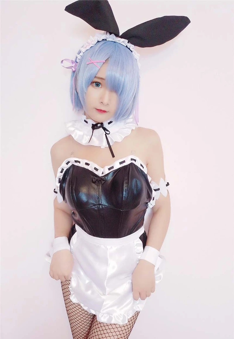 Hình cosplay lộ hàng mông đẹp cuốn hút