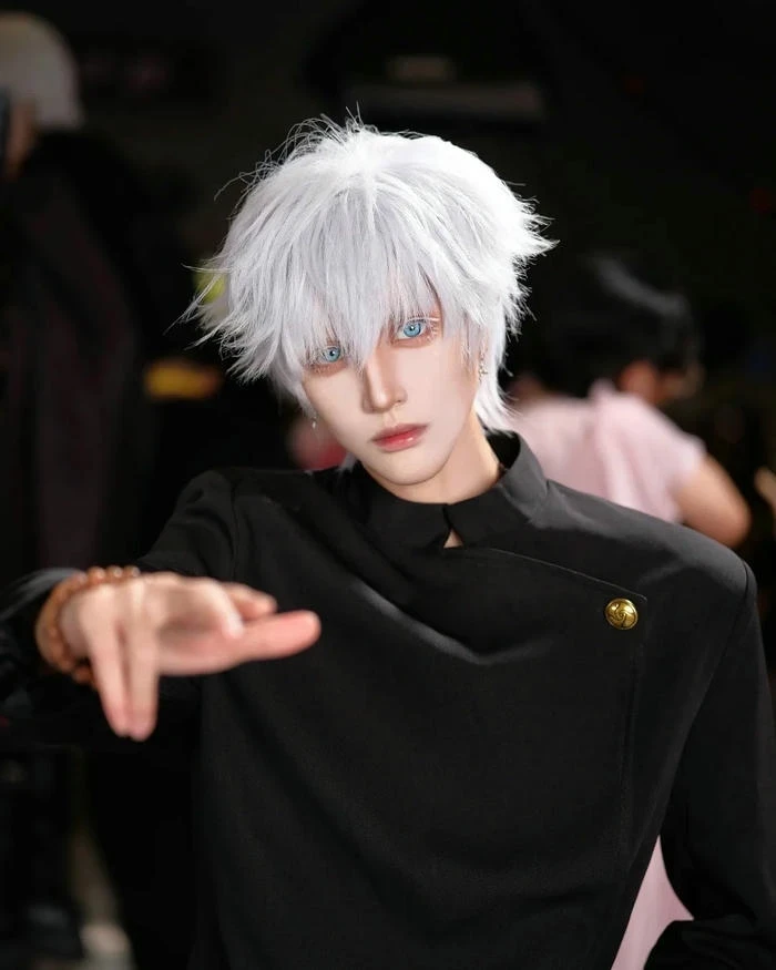 Hình cosplay nhân vật Gojo với nét ngoài ấn tượng