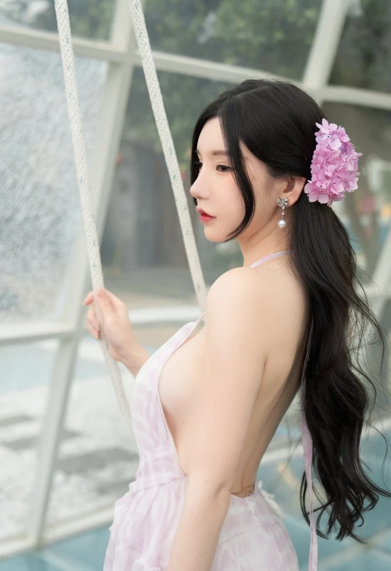 Hình gái thủ dâm nude khoe hàng dâm dục