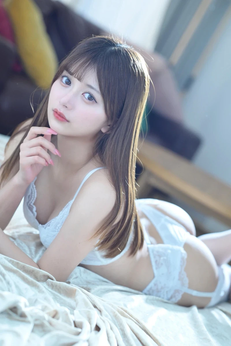 Kitaoka Karin khoe vòng 1 đầy đặn quyến rũ nóng bỏng