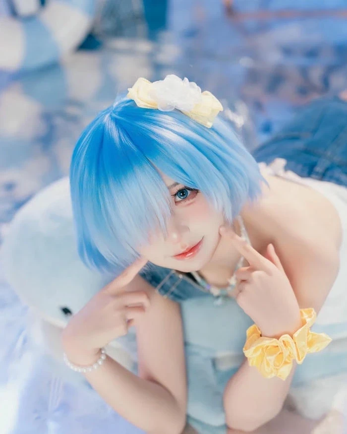 Mẫu cosplay Rem sở hữu vẻ ngoài thanh tú
