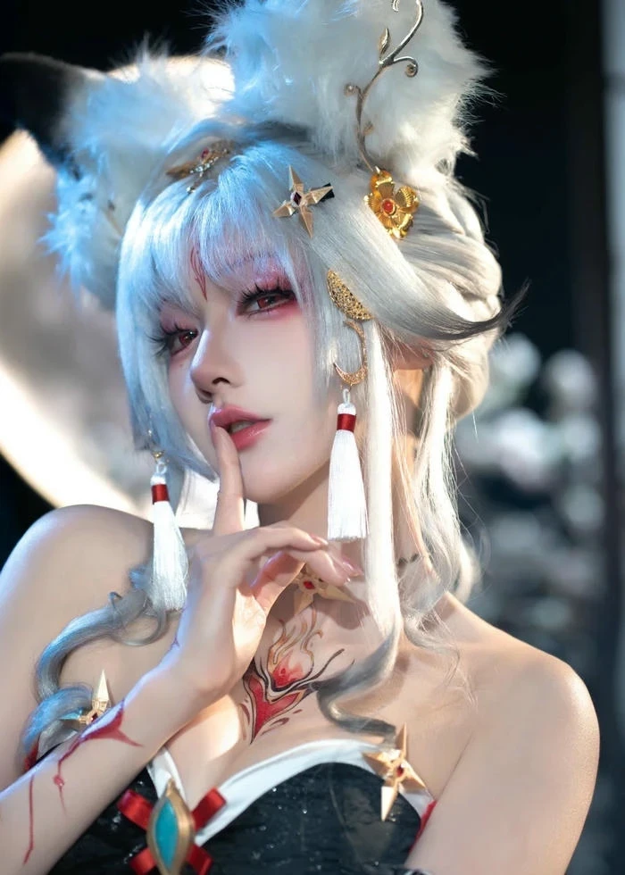 Mẫu cosplay nhân vật anime mang phong cách cá tính