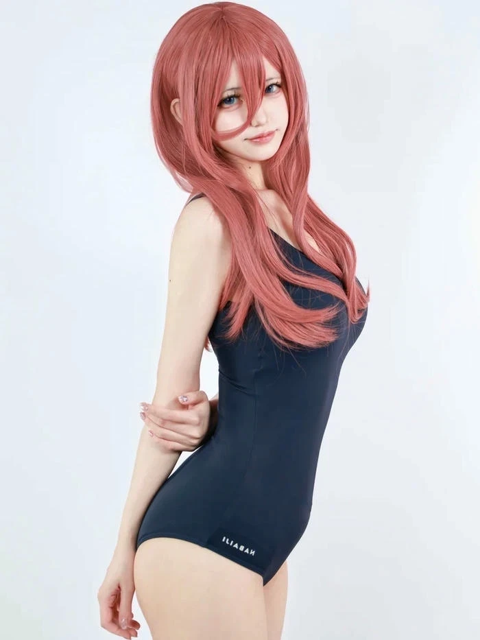 Miku Nakano hóa thân cosplay với diện mạo thanh tú