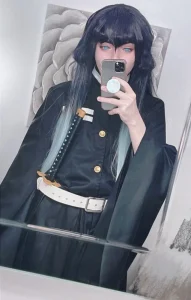 Cosplay Muichiro trong trẻo dịu dàng