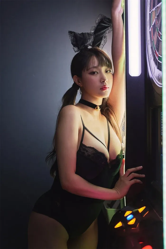 Hình nữ anime cosplay dịu dàng cuốn hút