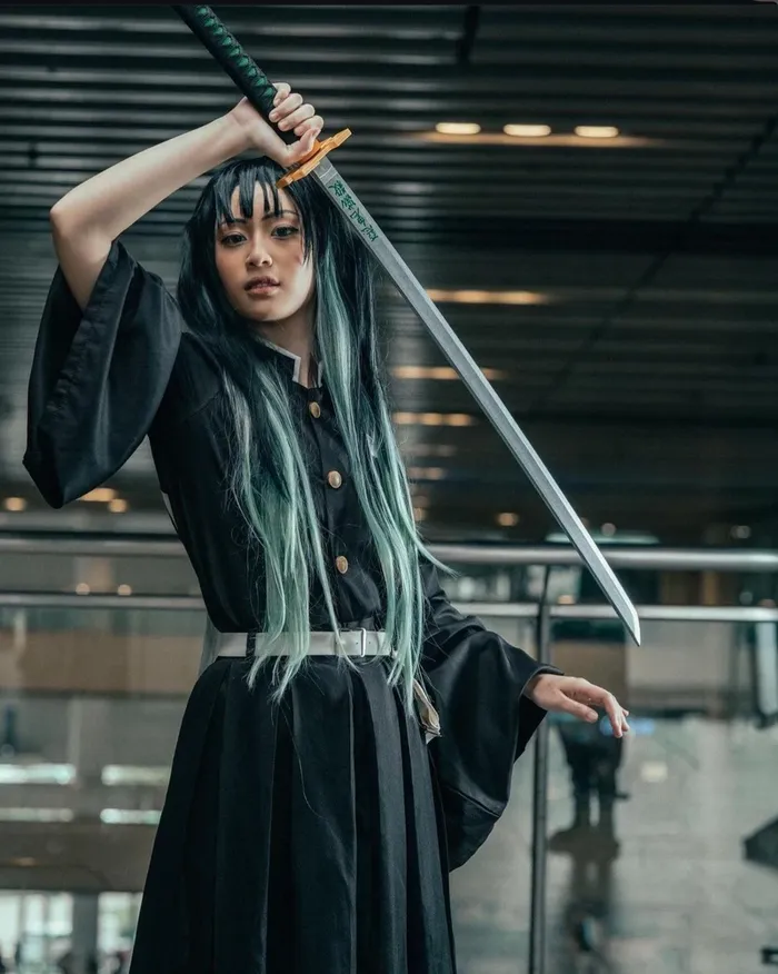 Hình cosplay Muichiro thanh tú trong trẻo