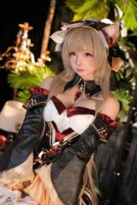 Cosplay mèo dễ thương trong trẻo