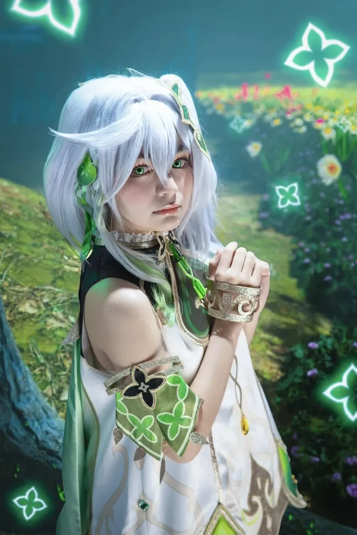 Ảnh Nahida cosplay đáng yêu trong trẻo