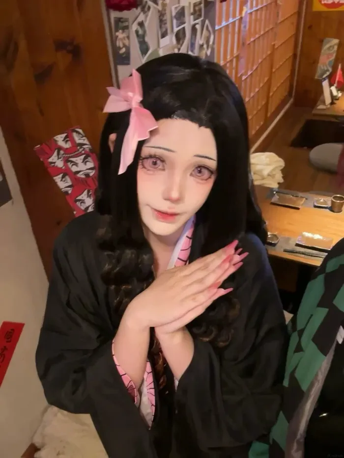 Ảnh Nezuko cosplay dịu dàng cuốn hút