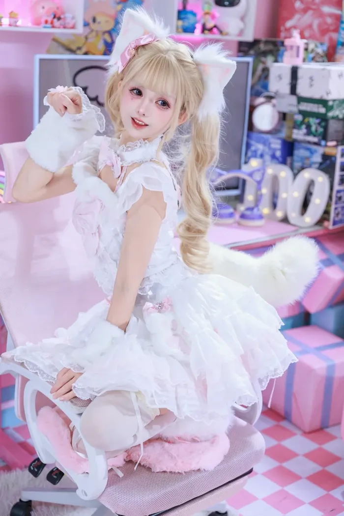 Hình cosplay mèo ngọt ngào duyên dáng
