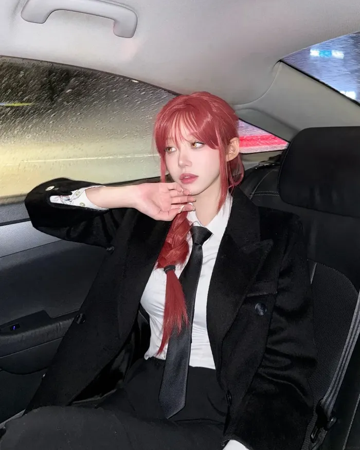 Ảnh Makima cosplay sắc sảo quyến rũ