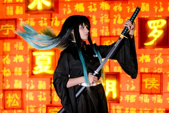 Ảnh cosplay Muichiro lạnh lùng cuốn hút