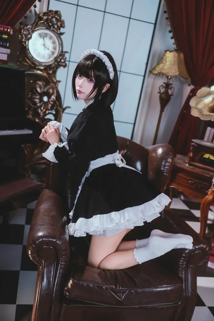 Hình cosplay hầu gái thanh nhã đáng yêu