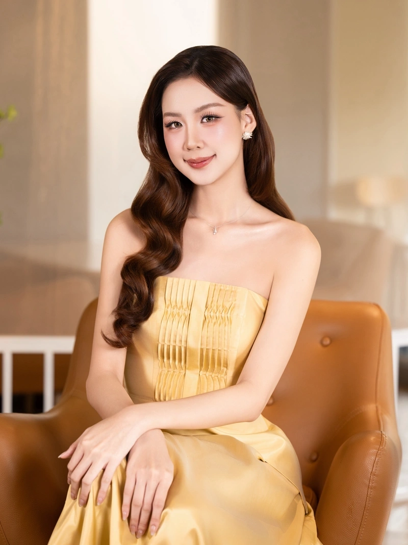 Ảnh Lê Nguyễn Bảo Ngọc bikini sexy full HD tải về làm hình nền