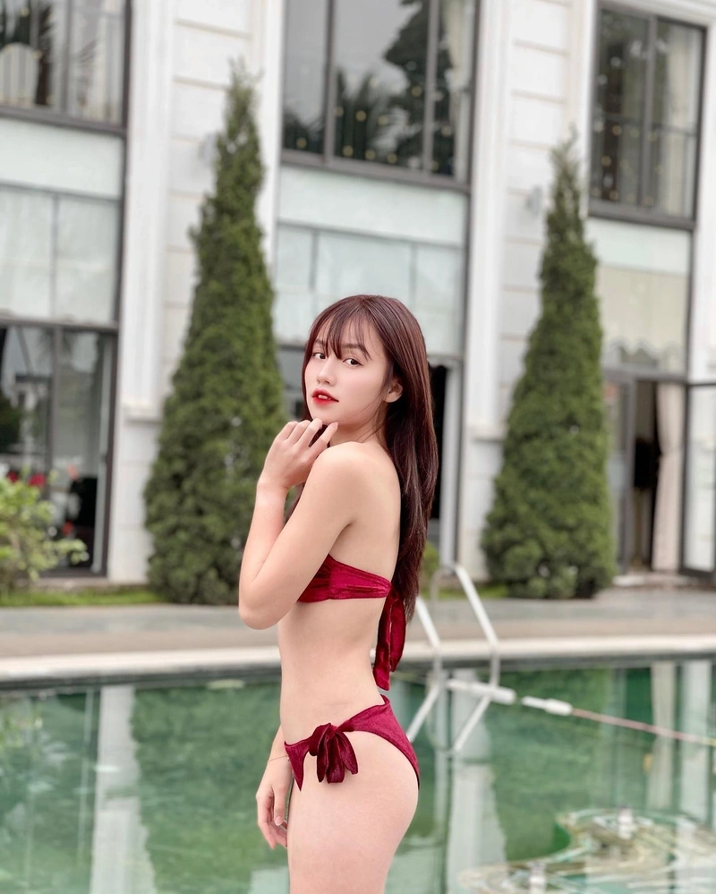 Ảnh Thị Nhung mặc bikini sexy 4K rõ nét