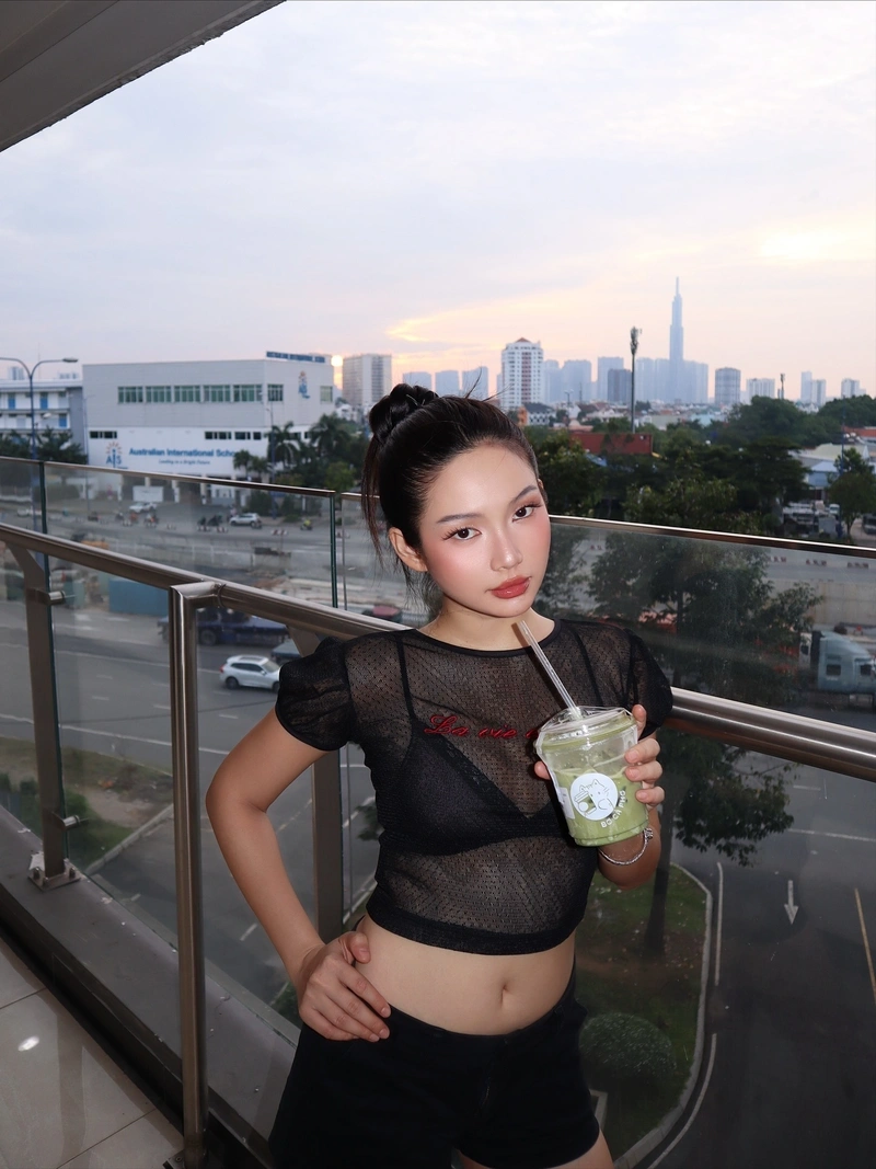 Ảnh Trâm Anh mông to trong bikini gợi cảm