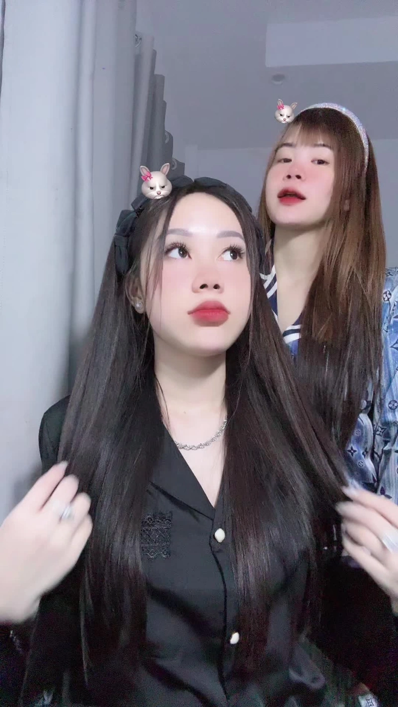 Ảnh Tuệ Vy Tiktoker sexy cởi đồ lộ ngực to