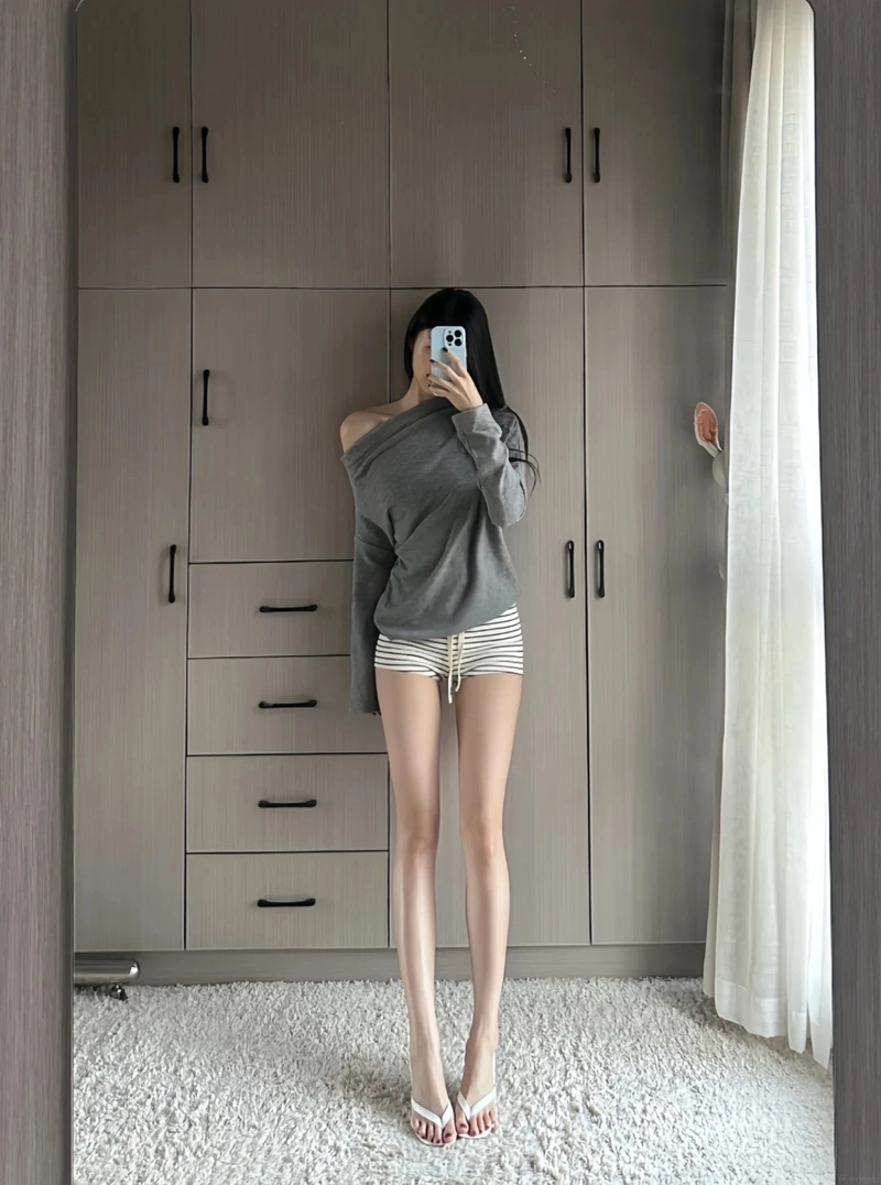 Ảnh chân gái nuột thon gọn