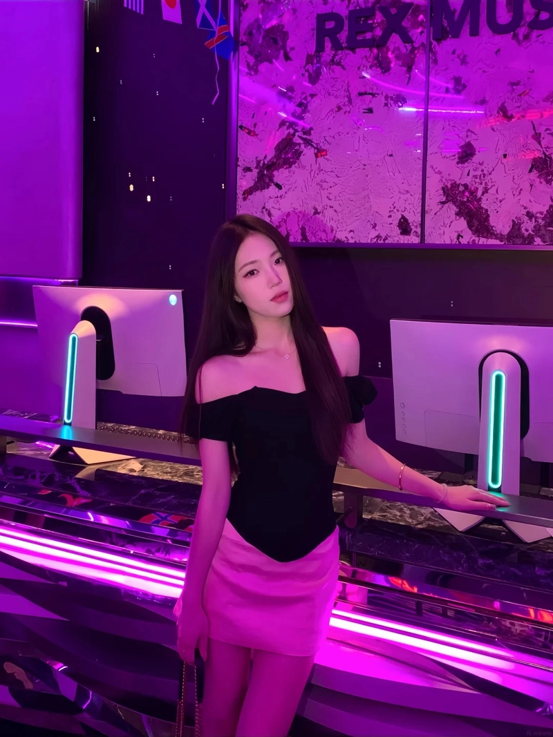 Ảnh gái đẹp đi bar cực nét