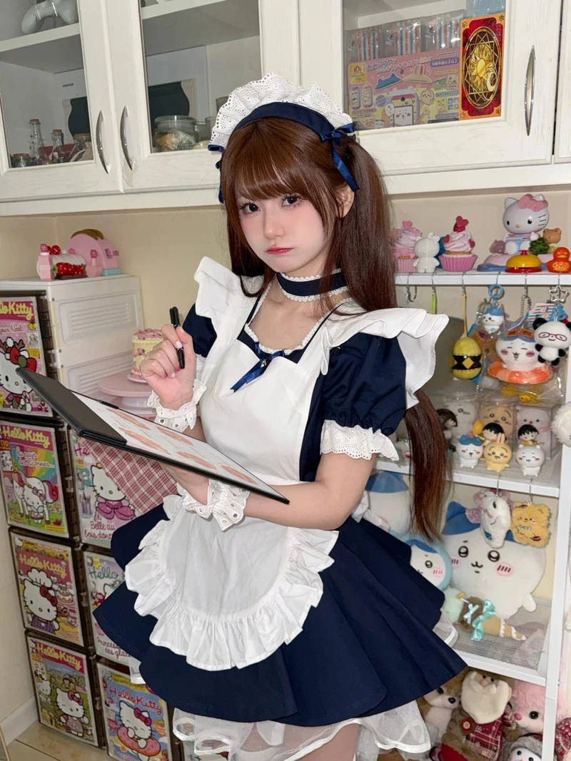Ảnh gái đẹp mặc đồ hầu gái