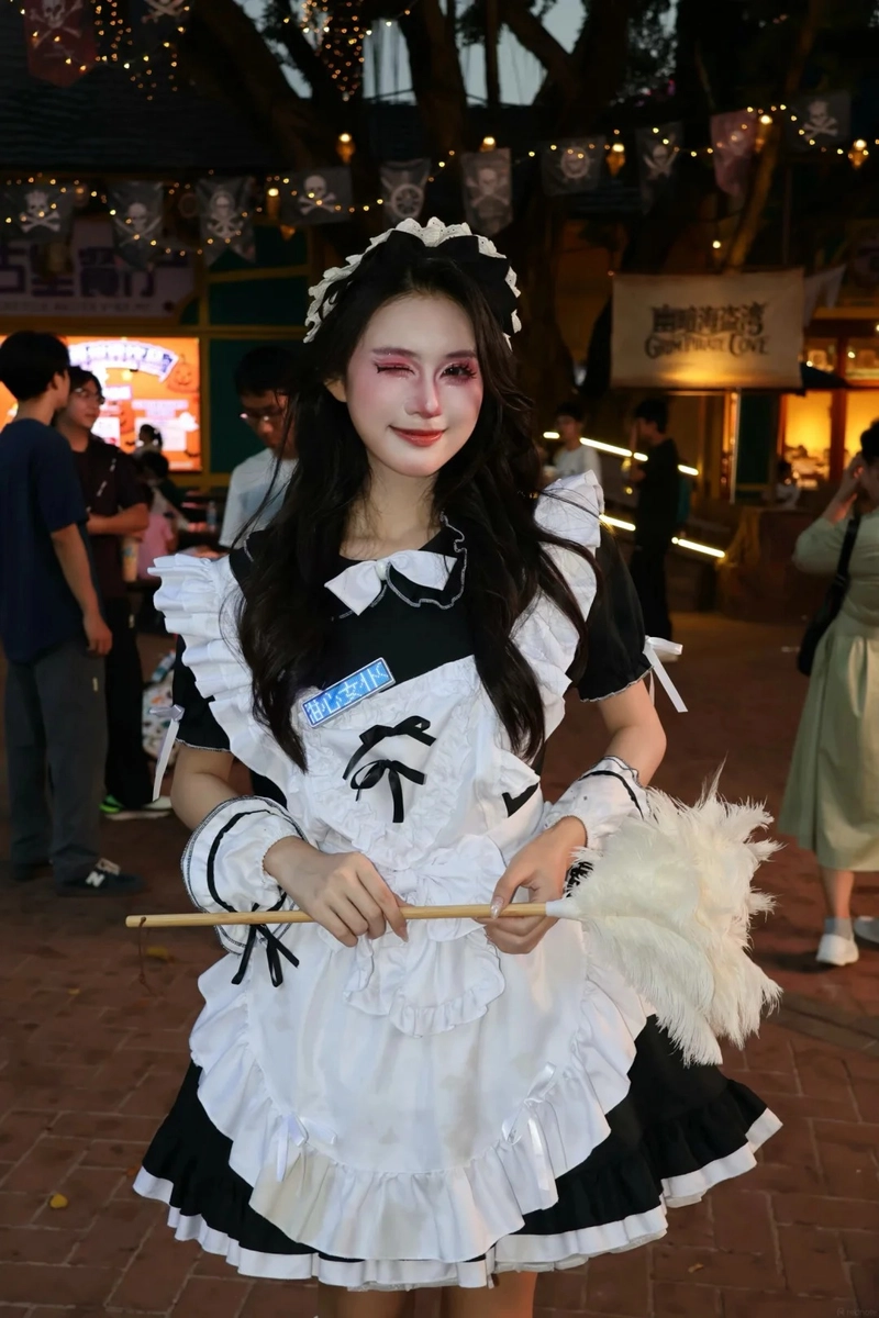 Ảnh gái xinh mặc đồ maid cute