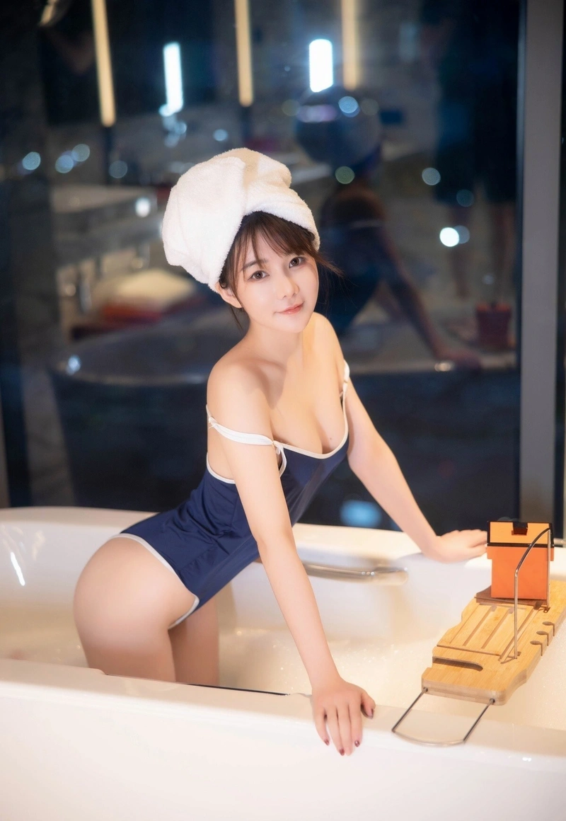 Ảnh gái xinh nóng bỏng ngực tròn to quyến rũ