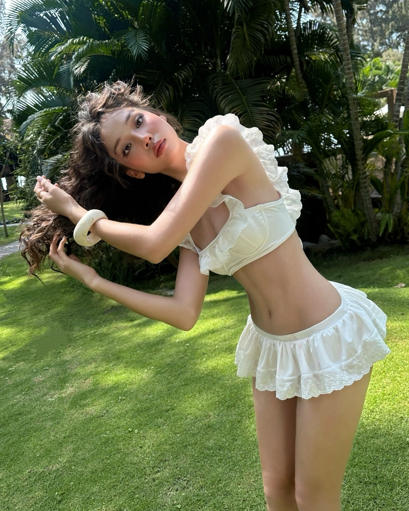 Ảnh nữ sinh bikini khoe đít full HD